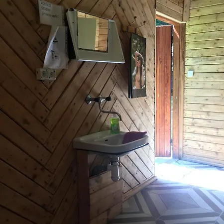 Rodinne Ubytovani V Chatech Sruby Relax Zivohost' * Křečovice